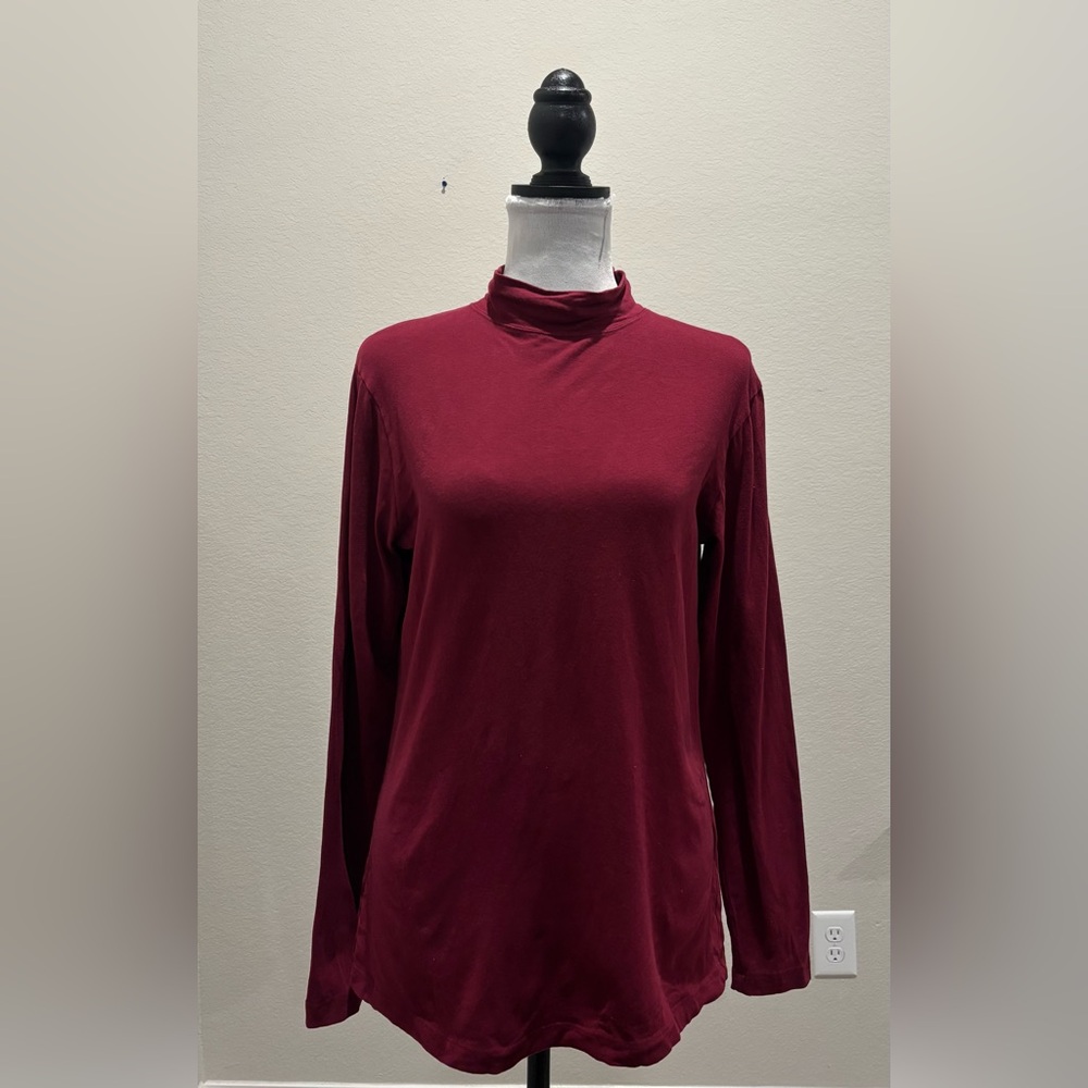 Cabela’s Maroon Long Sleeve Half Turtleneck Top